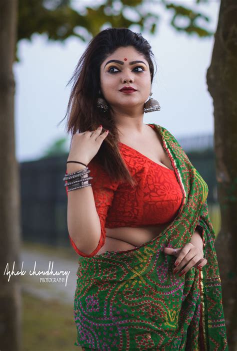 nude saree photoshoot